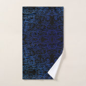 Stijlvol Blauw bloemenprint patroon op zwart Bad Handdoek (Handdoek)