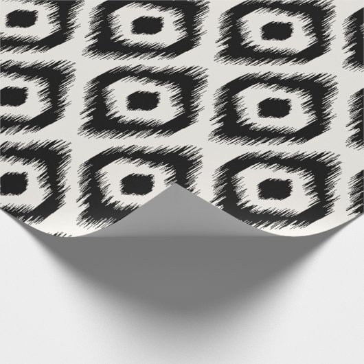 Stijlvol Chic Mod Black Ivory Diamond Ikat Patroon Cadeaupapier (Hoek)