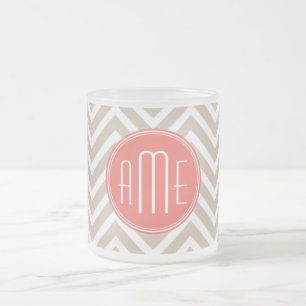 Stijlvol Eigen monogram en koraal Matglas Koffiemok