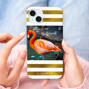 Stijlvol Flamingo Photo Gold Stripes Dare Quote iPhone 15 Mini Hoesje