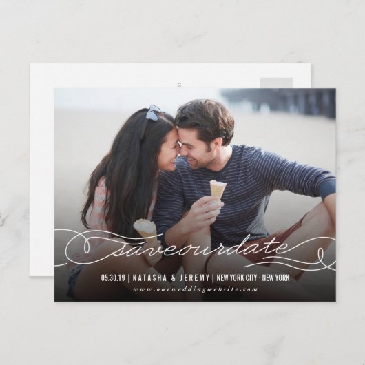 Stijlvol kalligrafiescript sparen Onze Datum Foto Aankondigingskaart (Voorkant / Achterkant)