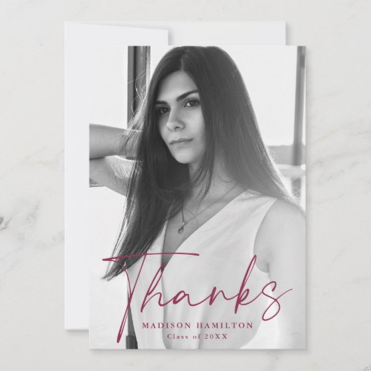 Stijlvol Maroon Script Photo Afstuderen Bedankkaart (Voorkant)
