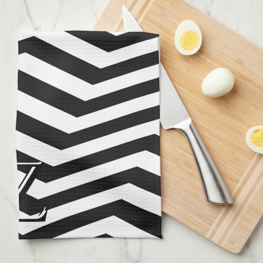 Stijlvol Modern Zwart Wit Chevron Pattern Initiaal Theedoek (Quarter Fold)