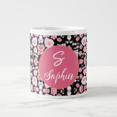 Stijlvol roze floreel patroonscript monogramed extra grote beker (Voorkant)