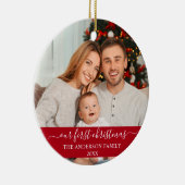 Stijlvol script onze eerste kerstfamilie rood keramisch ornament (Rechts)