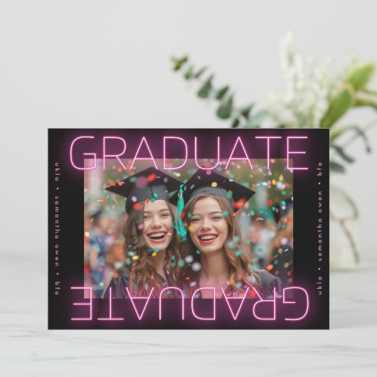 stijlvol ultra-elegant neon roze school afstudeerd aankondiging (Staand voorkant)