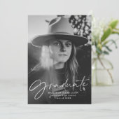 Stijlvol wit script foto Afstuderen Aankondiging (Staand voorkant)