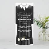 Stijlvolle Black Gown Graduation Party Uitnodiging (Staand voorkant)