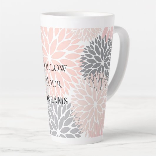 Stijlvolle Chic Roze Grijze Bloemen Latte Mok (Rechterhoek)