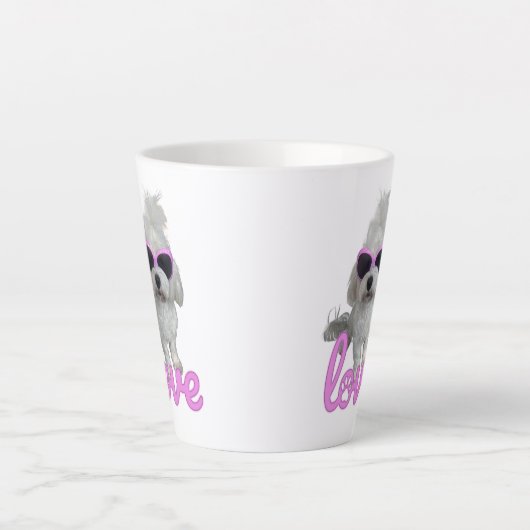 Stijlvolle Maltese hond met roze zonnebril Latte Mok (Voorkant)