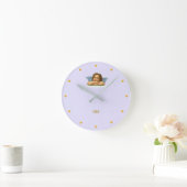 Stijlvolle Raphael Cherub op Light Periwinkle Ronde Klok (Huis)