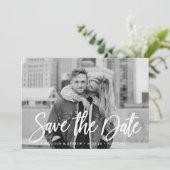 Stijlvolle witte script foto save the date (Staand voorkant)