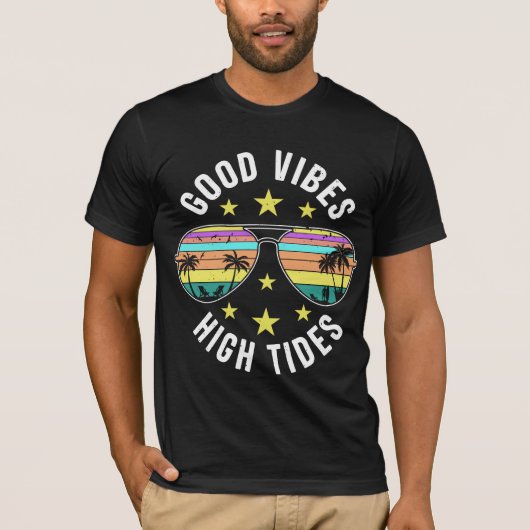 Stijlvolle zonnebril met goede vibes hoogtij t-shirt (Voorkant)
