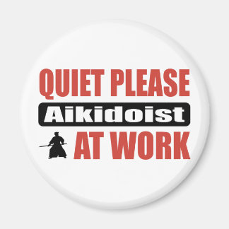 Stil alsjeblieft Aikidoist op het werk Magneet