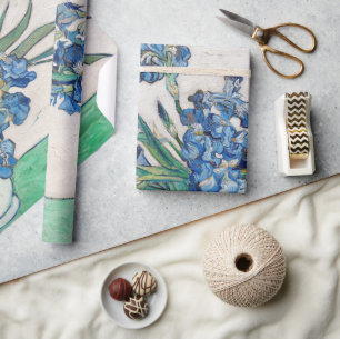 Stilleven met vaas met irissen door Vincent van Go Cadeaupapier