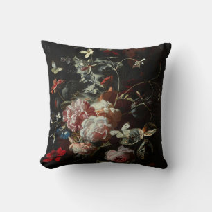 Stilleven van roze rozen, klaprozen, jasmijn kussen
