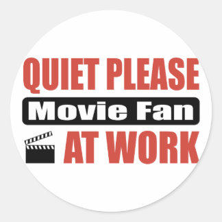 Stilte alsjeblieft film fan op het werk ronde sticker