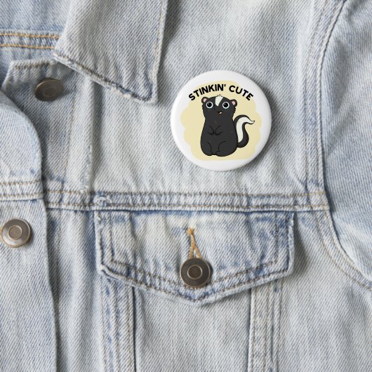 Stinkin Funny Schattige Skunk Pun Ronde Button 5,7 Cm (In situ)