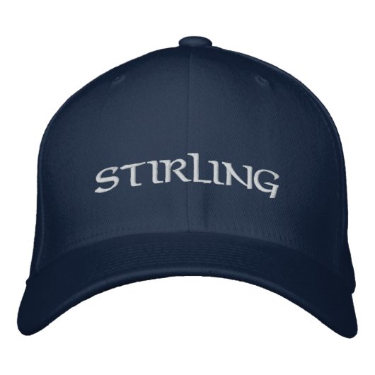 Stirling Geborduurde Pet (Voorkant)