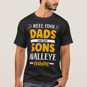 Stoere papa's nemen hun zonen mee om snoekbaars te t-shirt
