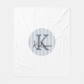 Stofblauw aangepaste gestreepte cirkelmonogram fleece deken (Voorkant)