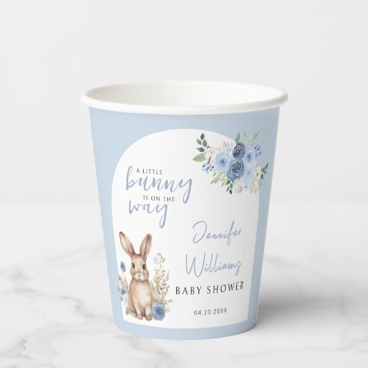 Stoffig blauw bloemenkonijntje baby boy douche pap papieren bekers (Achterkant)