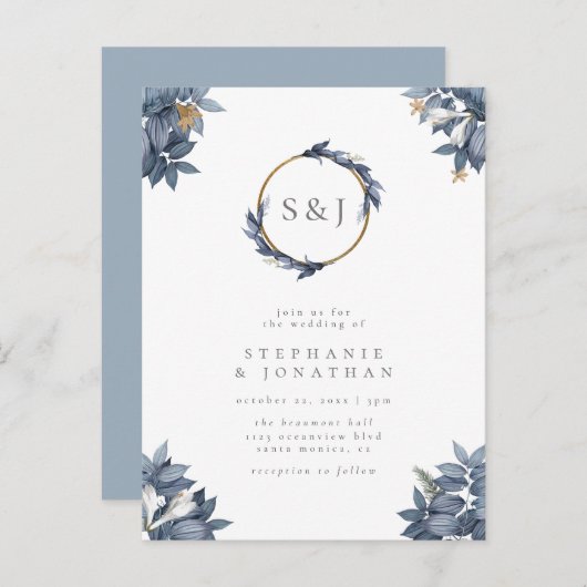 Stoffige Blauwe Bladeren & Moderne Gouden Monogram Uitnodiging Briefkaart (Voorkant / Achterkant)