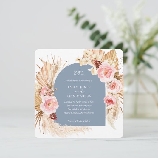 Stoffige Blauwe Pampas Gras Boho Bloemstuk Vierkan Kaart (Staand voorkant)