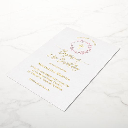 stoffige roze krans Doop en 1e Verjaardag Folie Uitnodiging (Gedraaid)