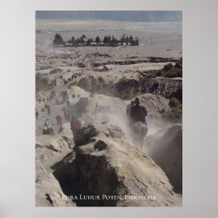 Stoffige weg naar tempel Indonesië Reisbestemming Poster
