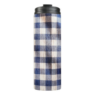 stolsel van blauwe gingham, textuur van shirten thermosbeker
