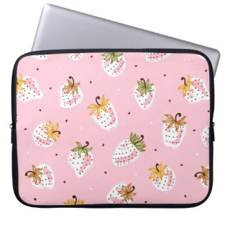 Stomme aardbeien  naadloos patroon. Vruchten Laptop Sleeve