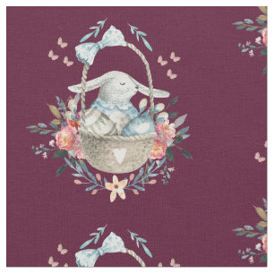 Stomme Bunny in een mand met eieren en bloemen Stof