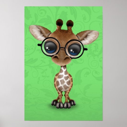 Stomme Curieuze Baby Giraffe Wearing Glasses on Gr Poster (Voorkant)