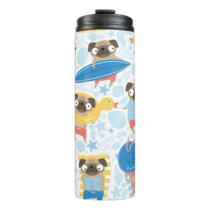 Stomme pugs op vakantie. patroon met tekenfilm thermosbeker