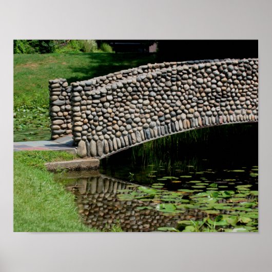 Stone Bridge Lilypads Natuur Poster (Voorkant)