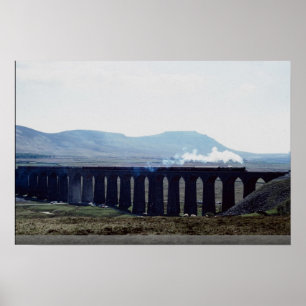 Stoomtrein "Green Arrow" op Ribblehead Viaduct, E Poster