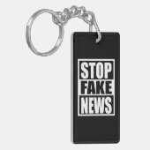 Stop Fake News Sleutelhanger (Voorkant Links)