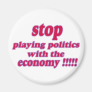 Stop met politiek te spelen met economie magneet