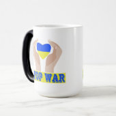 Stop oorlog Oekraïnse vlag in handen Magische Mok (Voorkant links)