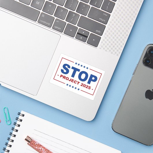 STOP PROJECT 2025 STICKER (Laptop met iPhone)