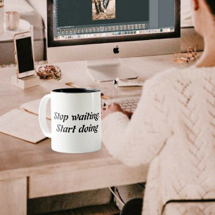 Stoppen met wachten Begin met doen - Vet Motivatie Tweekleurige Koffiemok