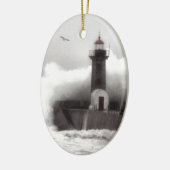 Storm in de vuurtoren keramisch ornament (Links)