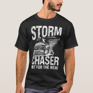 Storm jaagt tornado chaser niet voor de slappe met t-shirt