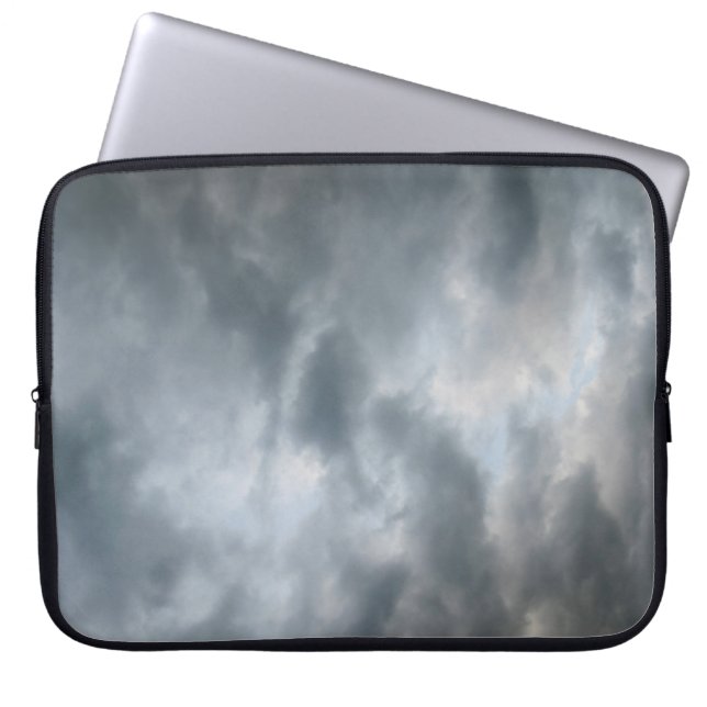 Storm wolken breken laptop sleeve (Voorkant)