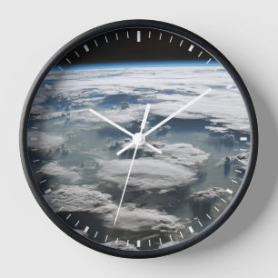 Stormachtige hemel boven de Amazone