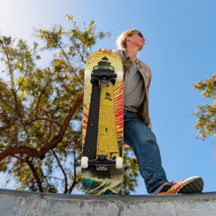 Stormachtige Zeeen en gedurfde vuurtoren Skateboard