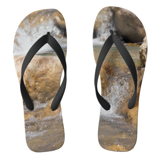 Stormy stream in het voorjaar teenslippers (Voetbed)