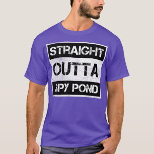 Straight Outta Spy Pond Verdrietige Souveni T-shirt