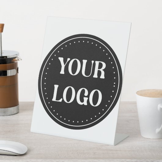 Strak, modern, gepolijst en aanpasbaar reclamebord met voetstuk (Insitu)